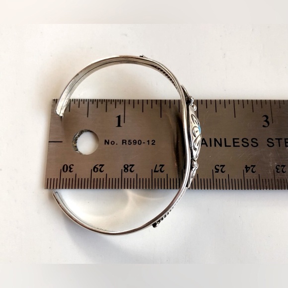 Vintage Native American Sterling Silver Cuff Bracelet - Picture 7 of 11
